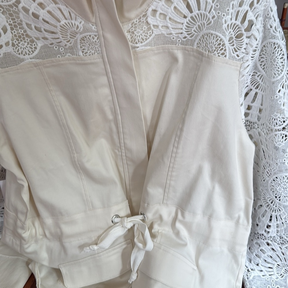 Venus Lace Contrast Utility Jacket - Picture 11 of 15
